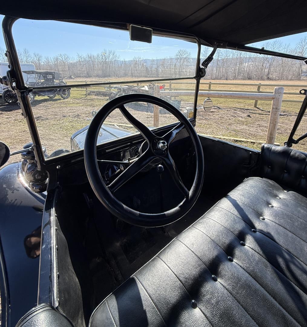 1920 Ford Model T Turtleback Runabout - 19