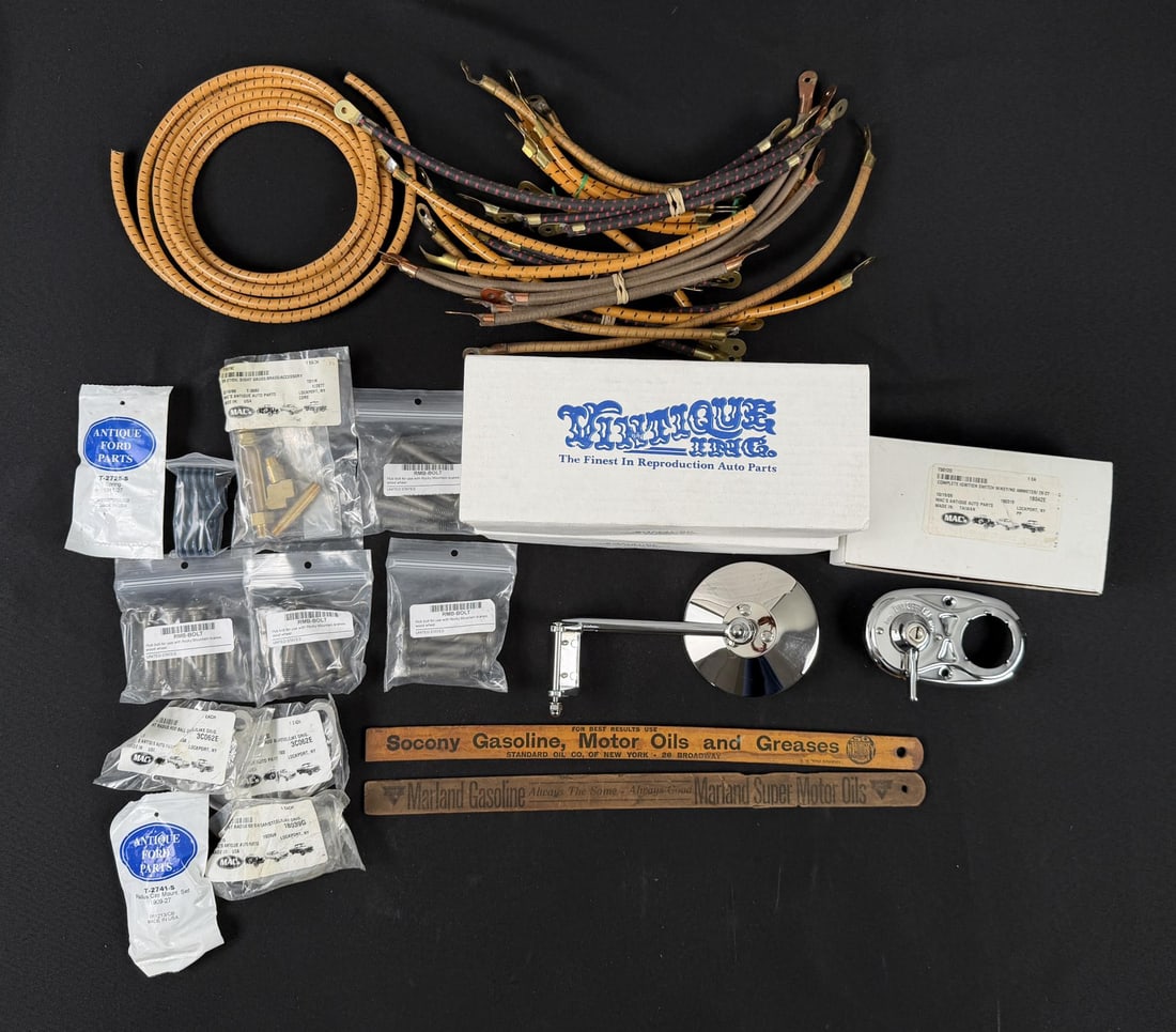 Collection of Vintique Ford Model T Parts: Nice grouping.