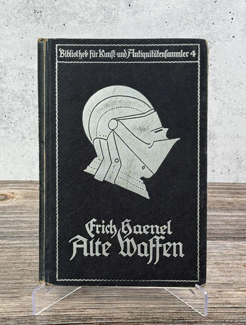 Old Weapons Library for Art and Antiquities (1 of 6)