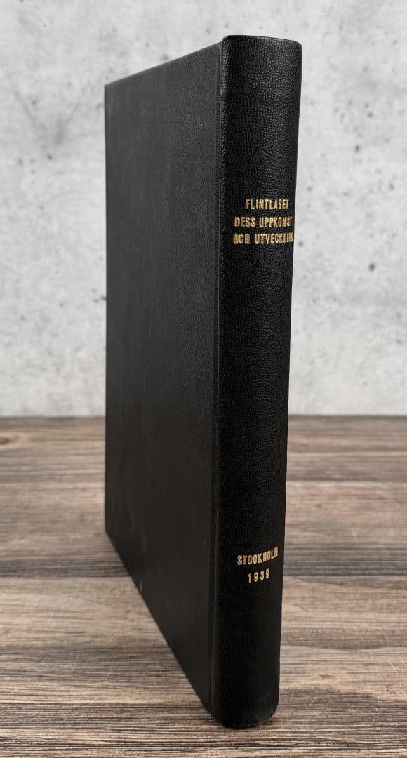 The Flintlock Its Origin and Development: Flintlaset Dess Uppkomst Och Utveckling. Torsten Lenk, 1939.