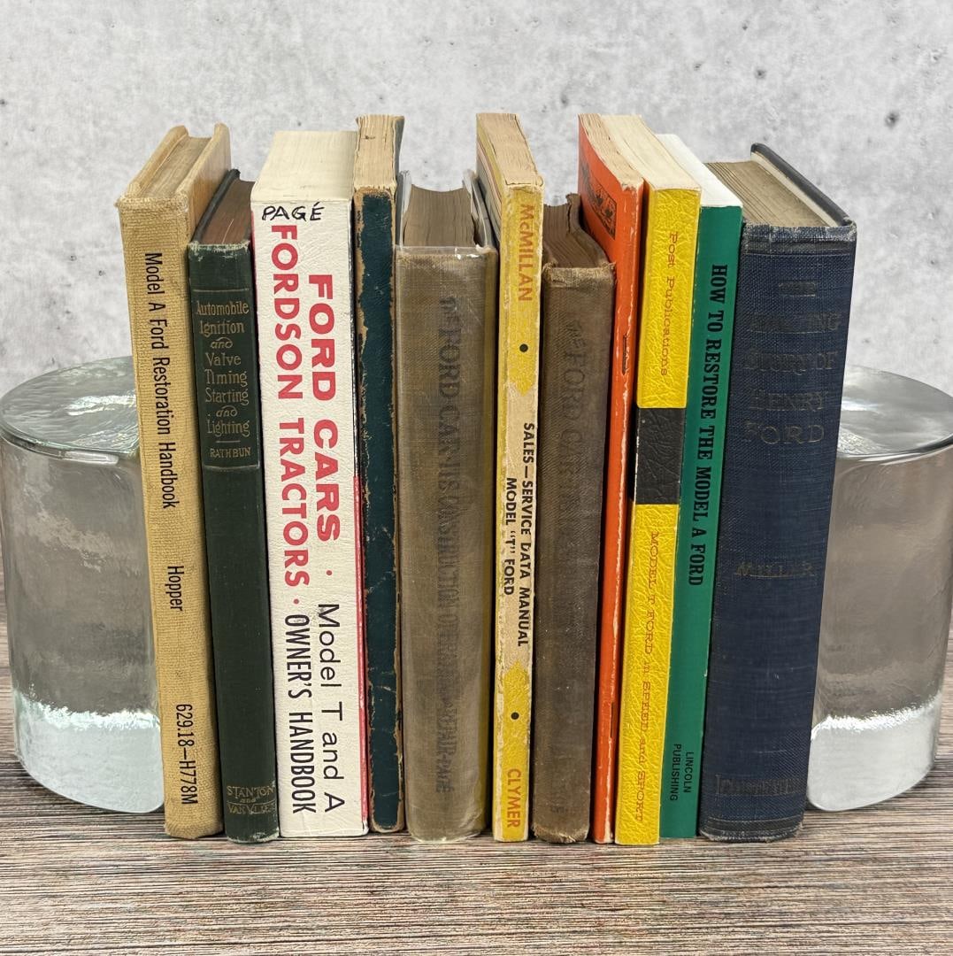 Ford Model A and T Car Books: Nice grouping.