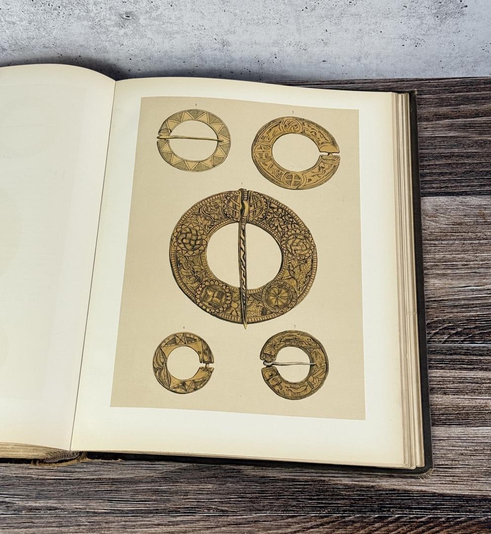 Ancient Scottish Weapons - 11