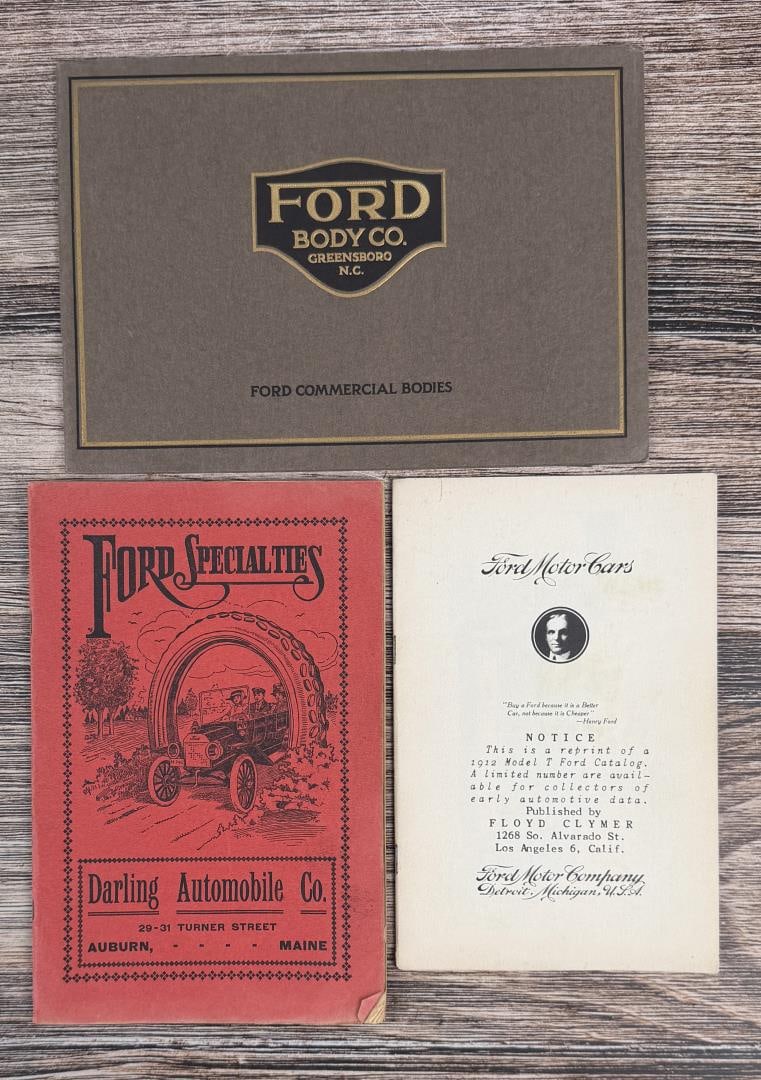 Collection of Ford Automobile Manuals: Nice grouping.