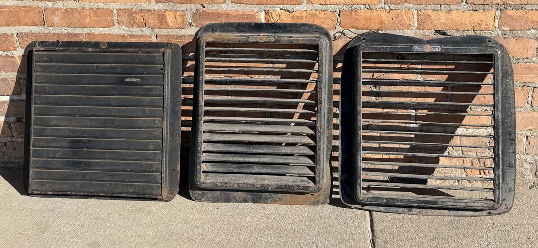 Moto Gard BTC Louvered Radiator Covers: Nice grouping