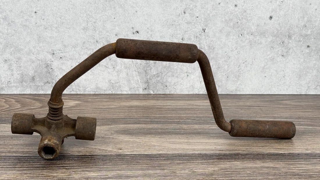 Fulton 4 Way Tire Wheel Lug Nut Wrench: Decent example.