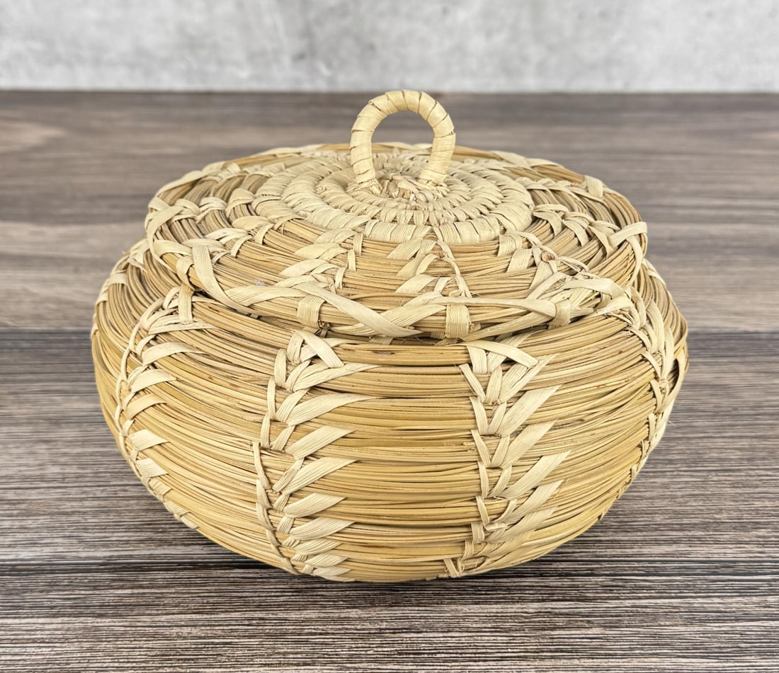 Papago Native American Indian Basket: Decent example. 7 1/8" by 7" by 4 3/4".