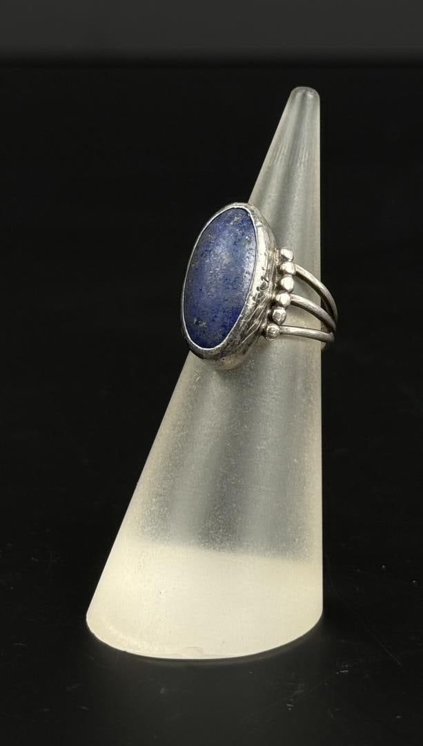 Navajo Sterling Silver Lapis Lazuli Ring: 5.56 grams. Size 4