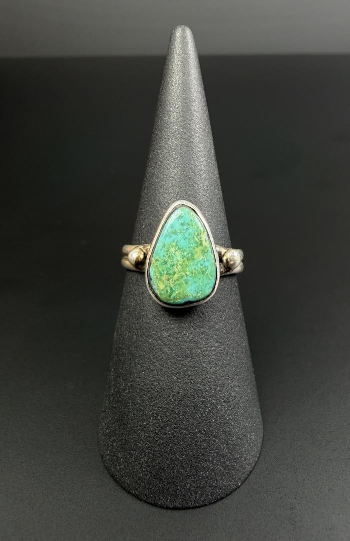 Navajo Sterling Silver Turquoise Ring: Size 8