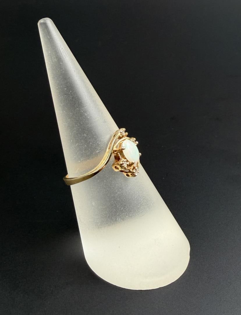 10k Gold Opal Ring - 2