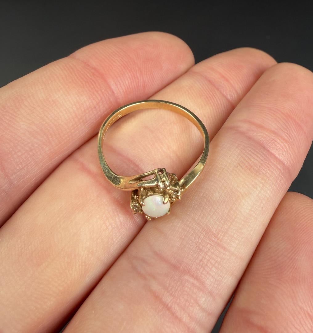 10k Gold Opal Ring - 4