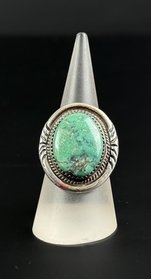 Navajo Sterling Silver Turquoise Ring: Size 9. 9.87 grams.