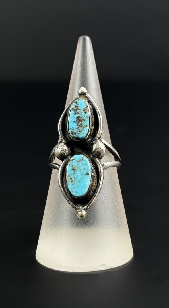 Navajo Sterling Silver Turquoise Ring: Size 8