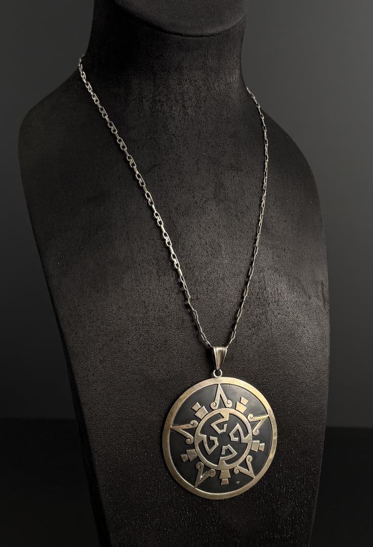 Taxco Mexico Sterling Silver Necklace: 26.1 grams. 16 3/8" long as displayed.