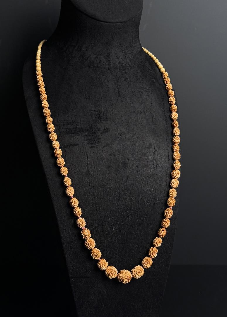 Art Deco Carved Vegetable Ivory Necklace: 18 1/8" long as displayed