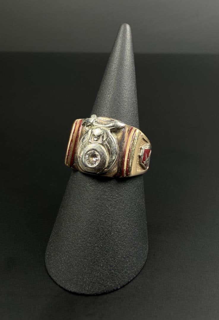 Shriners 10k Gold and Diamond Ring: 12.21 grams. Lot requires payment via non credit card only. Size 9.