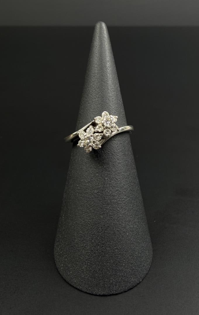 14k White Gold Diamond Ring (1 of 6)