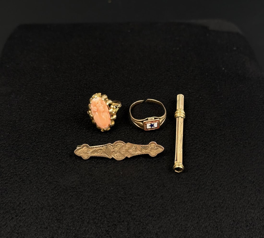 Collection of 10k Gold Jewelry: Brooch, Cameo, Son in Service Ring, Folding Fountain Pen. 10.88 grams. Lot requires payment via non credit card only.