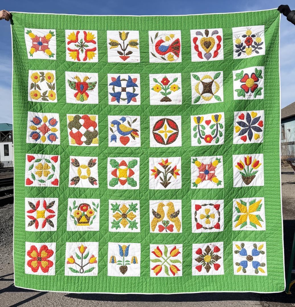 1940s Baltimore Album Quilt (1 of 10)