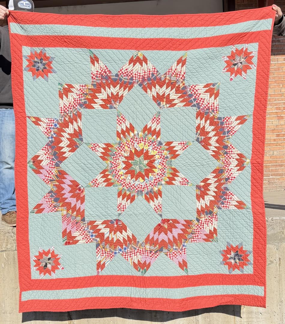 1940s Pennsylvania Amish Broken Star Quilt: 64" by 75 1/2"