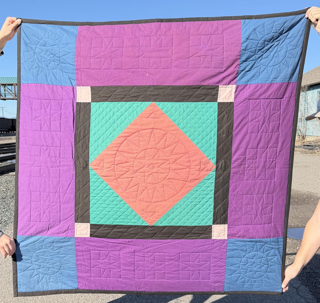 Pennsylvania Amish Diamond in Square Quilt: 54" by 55".