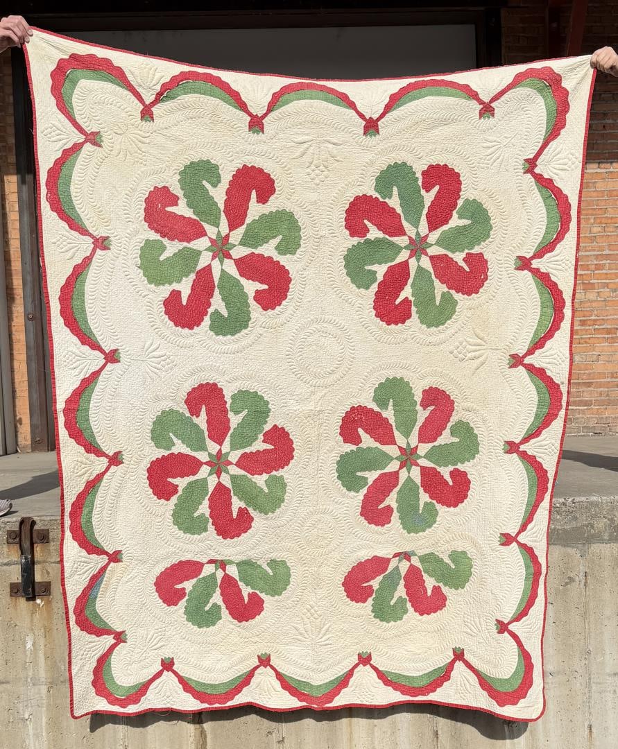 1870s Pennsylvania Trapunto Princess Feather Quilt: 70 1/2" by 92 1/2".