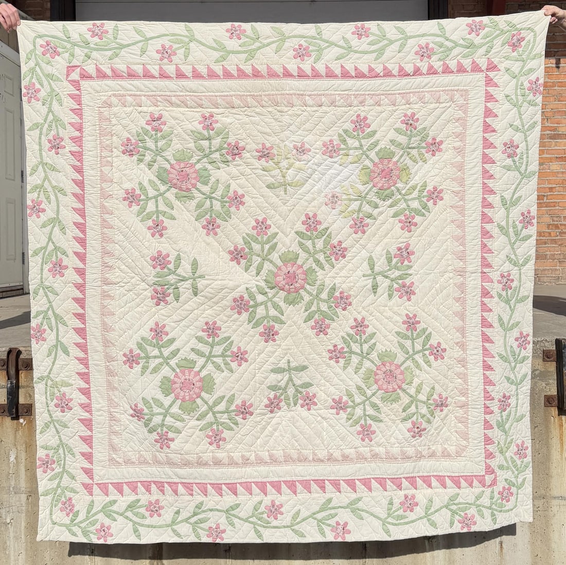 1930s Pennsylvania Whig Rose Quilt: 81" by 82"