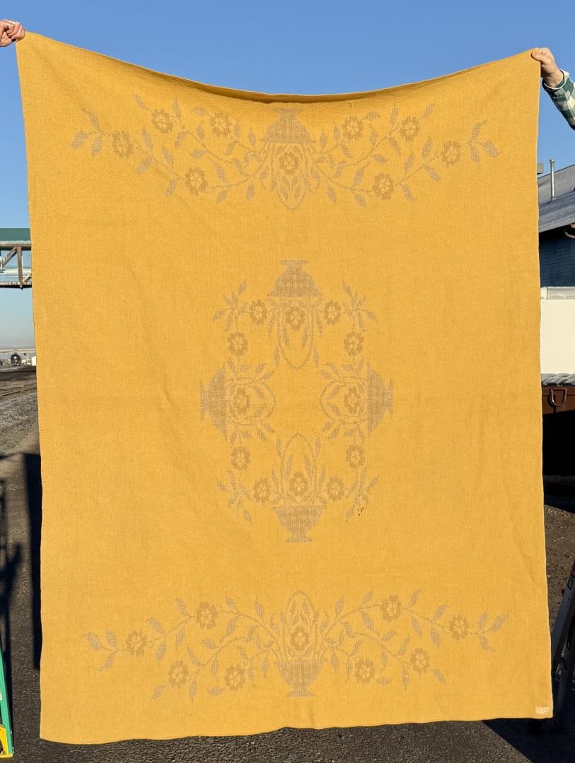 Antique Pendleton Flower Urn Basket Blanket: 65" by 87"