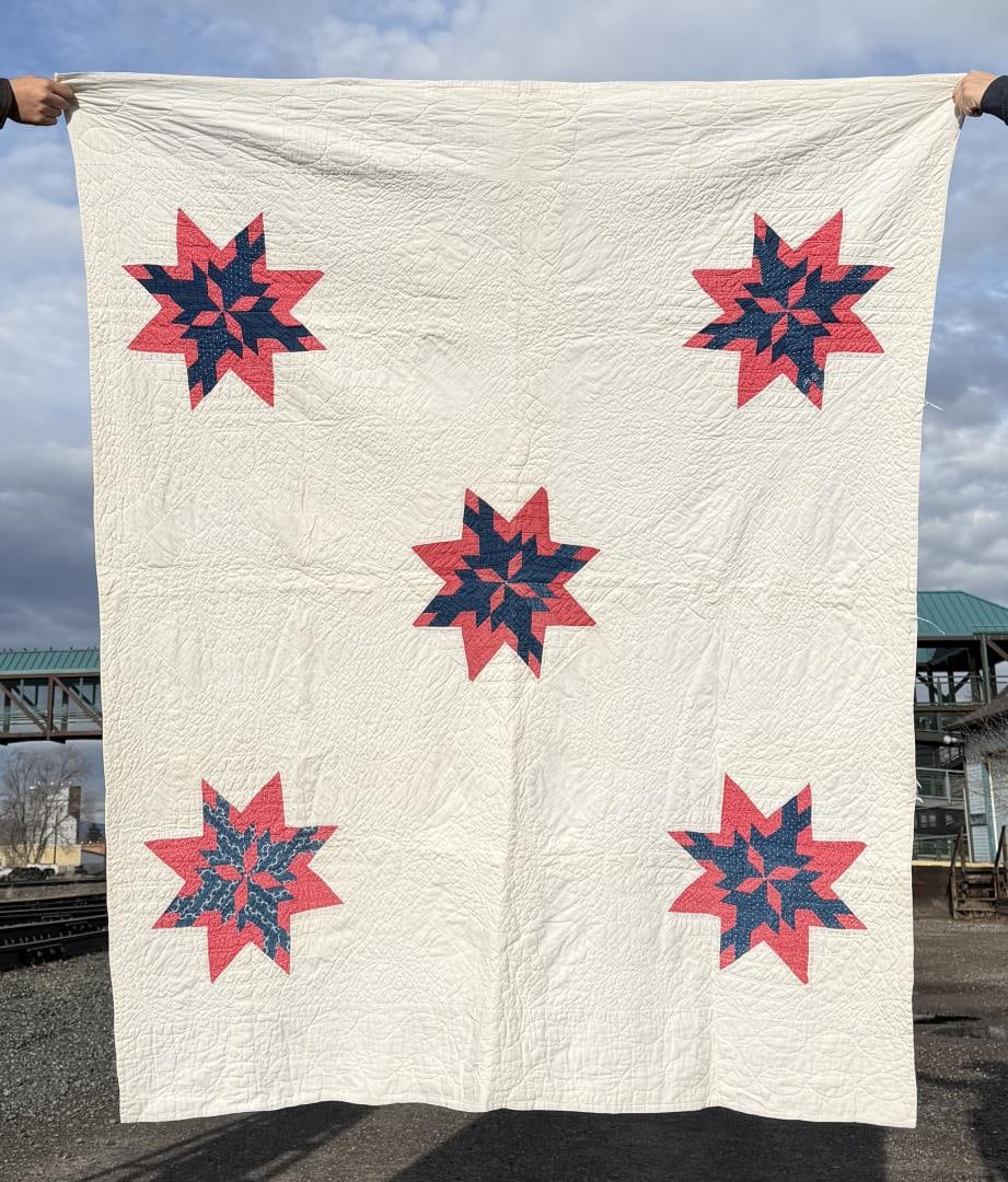 1920s Feathered Star Quilt: 63" by 79"