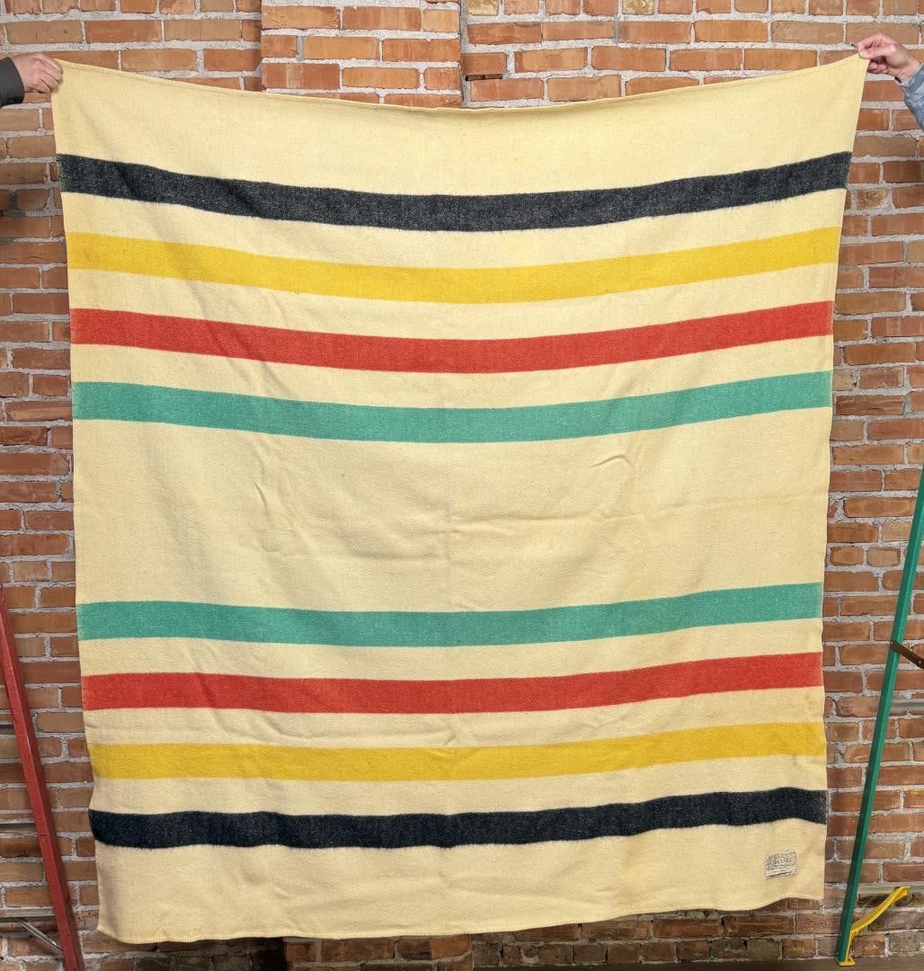 Polar Star Golden Dawn Wool Trade Blanket: 70 1/2" by 81".