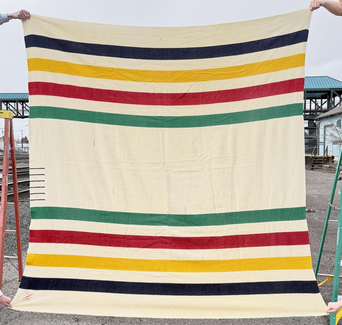 Hudsons Bay Company Wool Trade Blanket 6 Point: 89 1/2" by 99"
