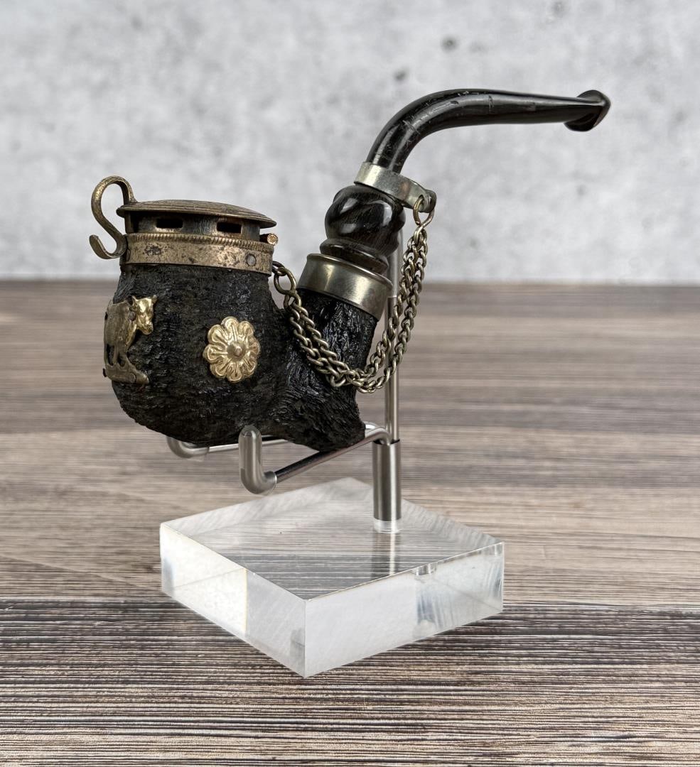 Estate Swiss Horn Stem Tobacco Pipe: 4 5/8" long.