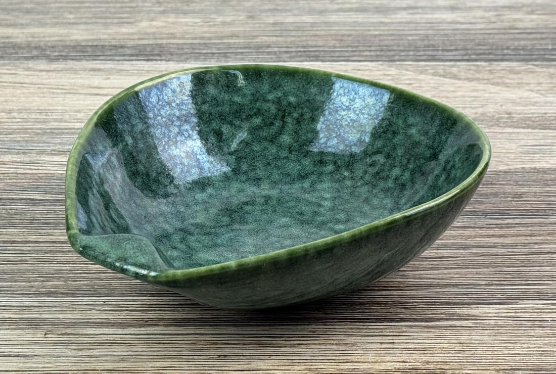 Roseville Raymor 155 Frogskin Soup Bowl: 6 1/8" by 6" by 1 7/8"