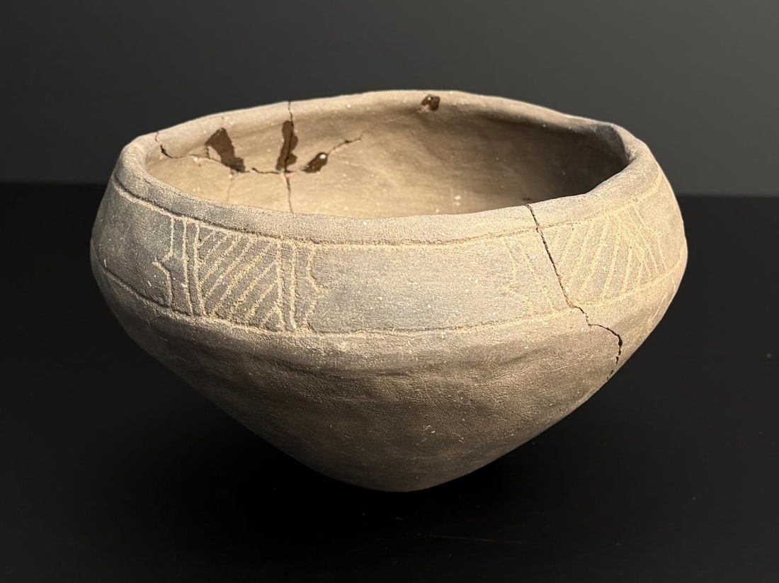 Ancient Caddo Texas Indian Pottery Carinated Bowl (1 of 6)