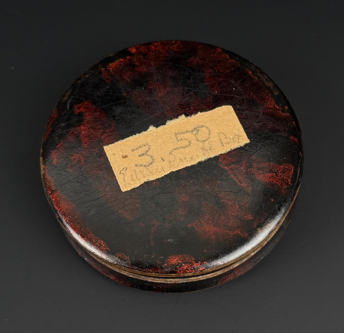 Antique Lacquer Snuff Box - 4