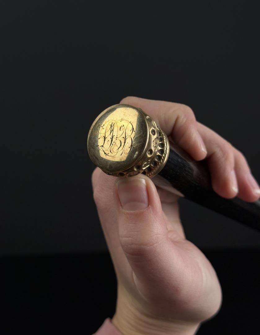 Victorian Ebony Gold Filled Walking Stick Cane: 34 5/8" long.