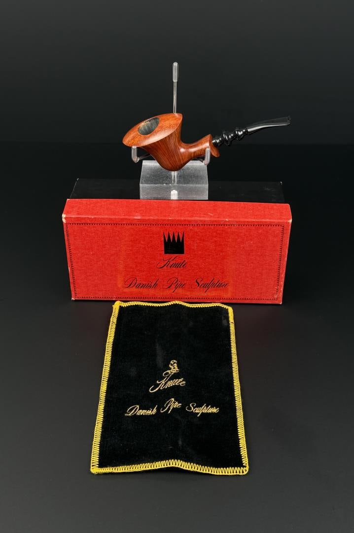 Knute of Denmark Estate Tobacco Pipe (1 of 5)