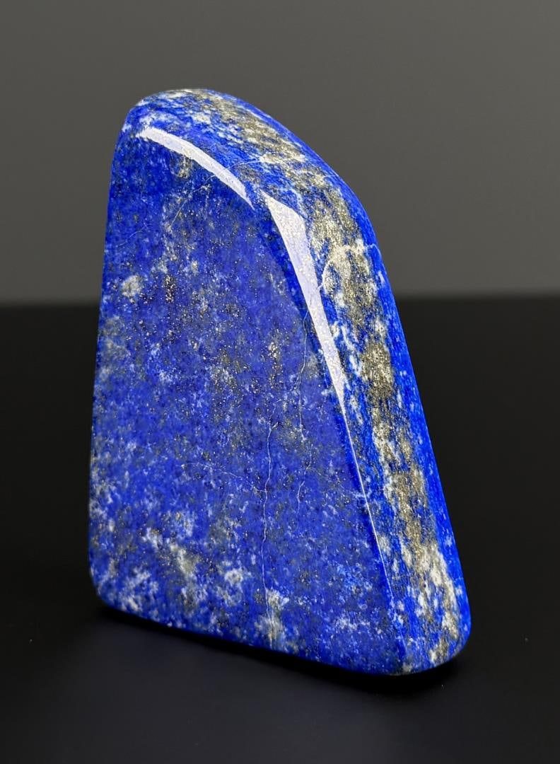 660ct Lapis Lazuli Stone Carving Media: 132 grams. 2 3/4" by 2" by 5/8".