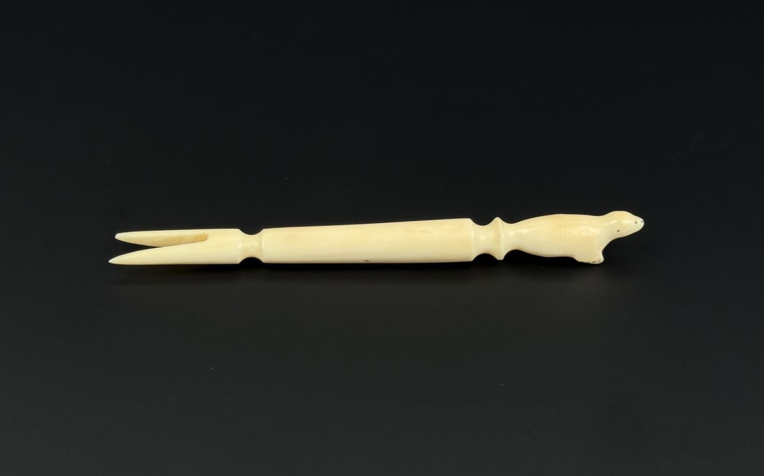 Alaskan Inuit Eskimo Ivory Carved Seal Fork (1 of 4)