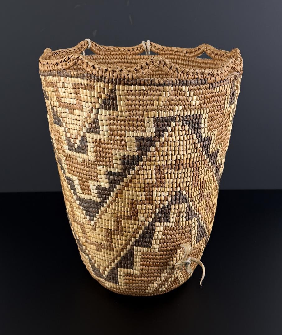 Klickitat Imbricated Native American Indian Basket (1 of 6)
