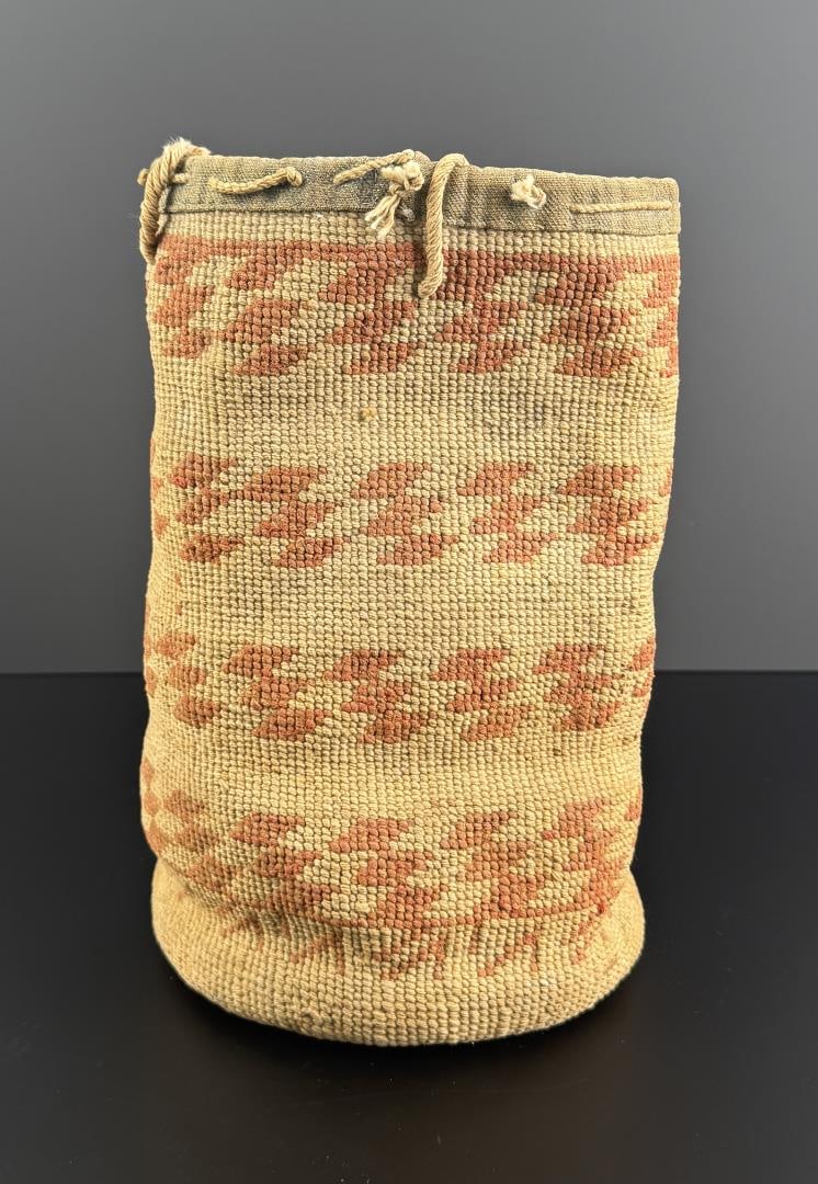 Wasco Native American Indian Sally Bag: 11 1/4" by 8" by 7 1/2".