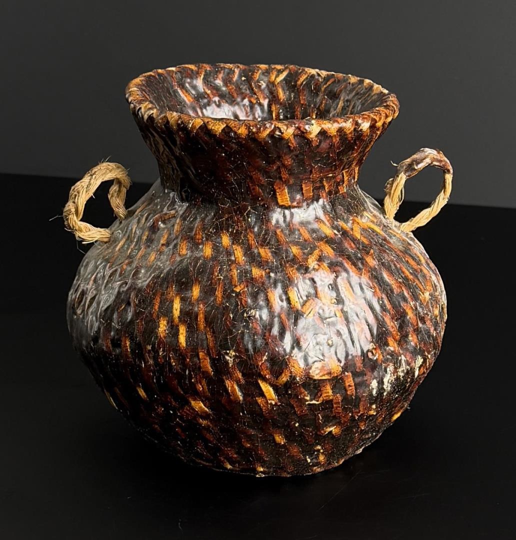 Navajo Native American Indian Pitch Basket: 5 5/8" tall, 6" diameter. Provenance: Fred Harman Art Museum, Estate of N. Harman