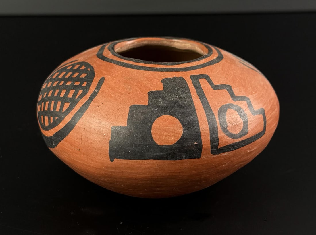 Historic San Ildefonso Pueblo Bowl (1 of 5)