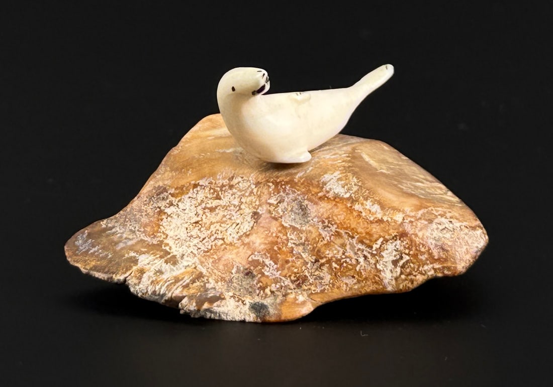 Alaskan Inuit Eskimo Carved Ivory Seal (1 of 7)