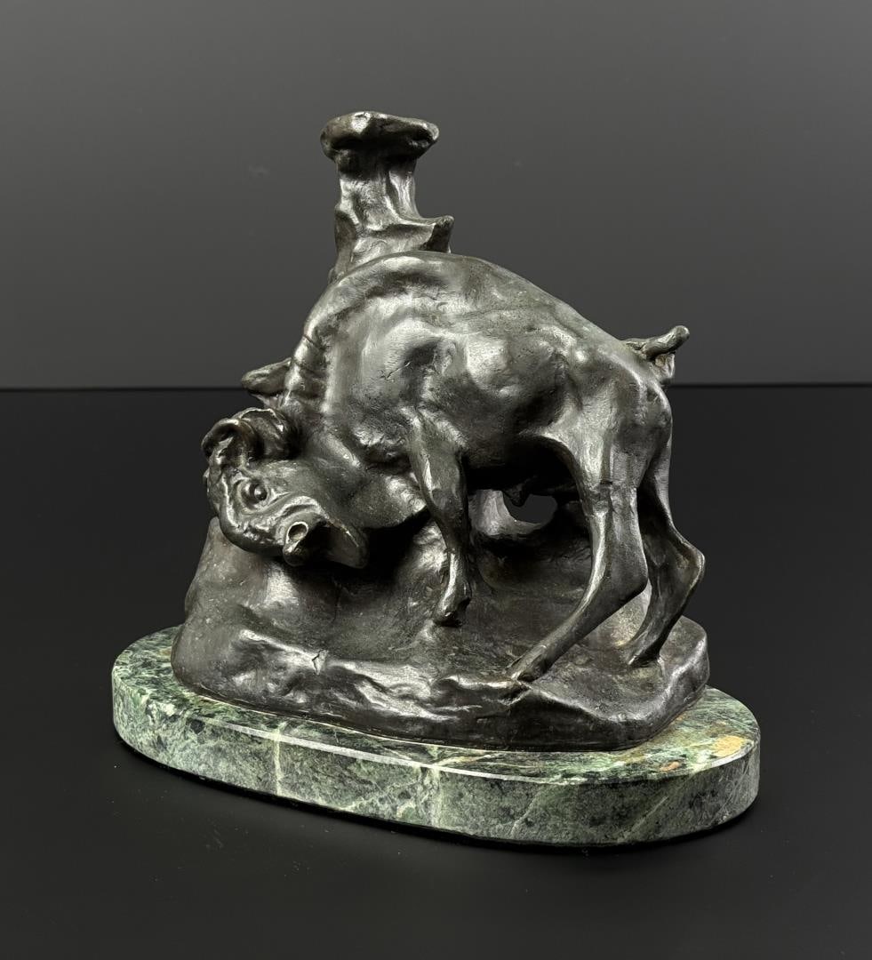 Charles M Russell Buffalo Rubbing Rock Bronze (1 of 6)