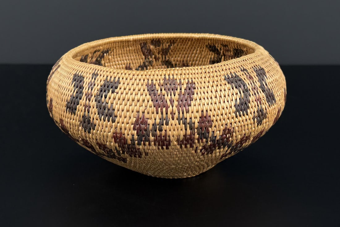Washoe Polychrome Native American Indian Basket: 6 5/8" diameter, 3 1/2" tall.