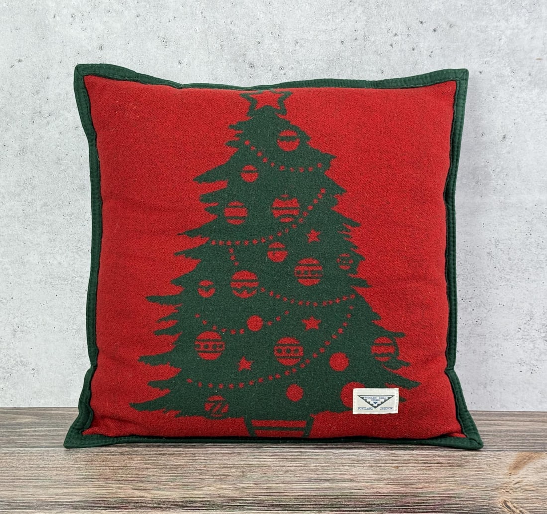 Pendleton Woolen Mill Store Christmas Tree Pillow: 19" by 19"