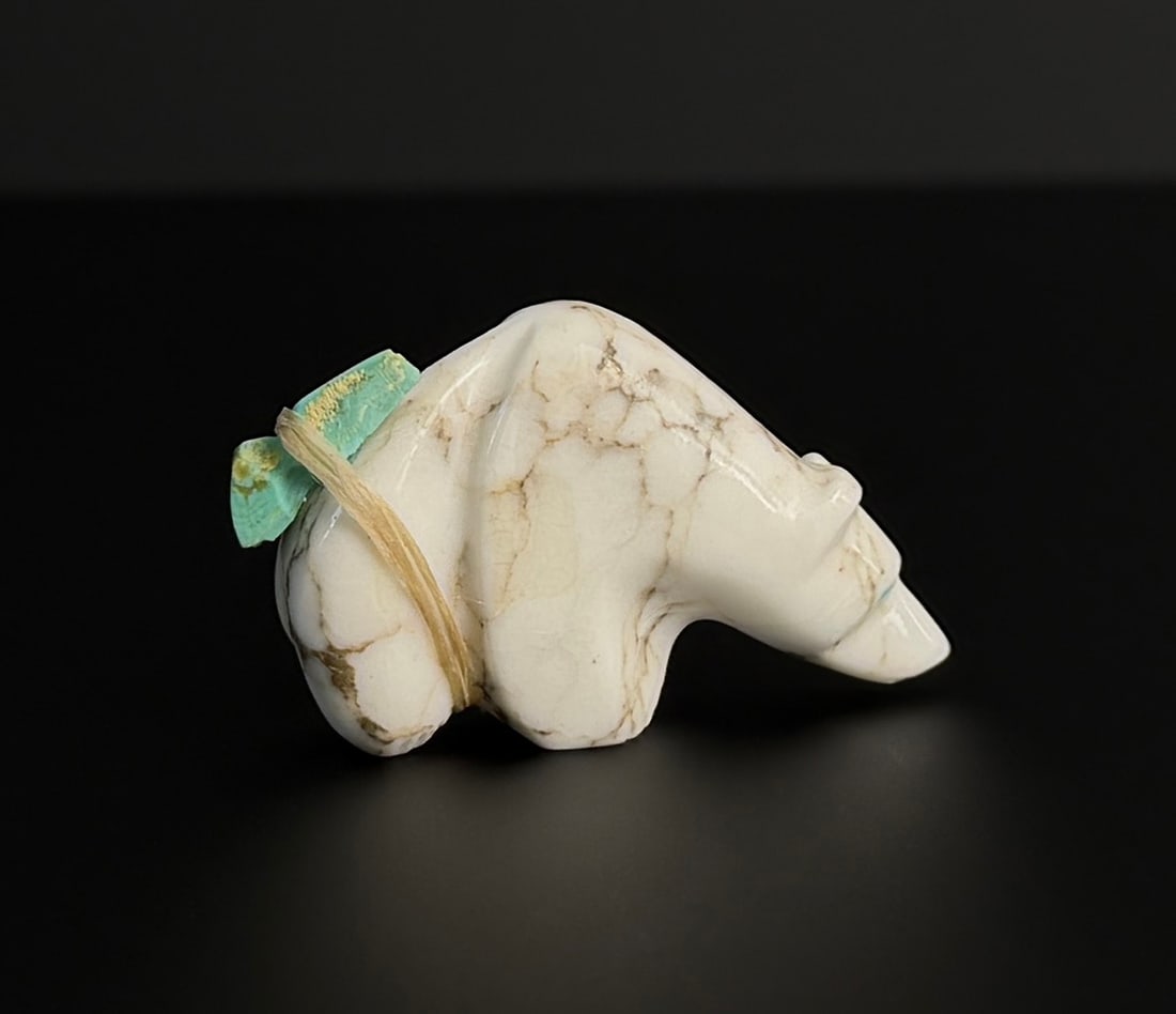 Emery Eriacho Zuni Carved Bear Fetish: 1 5/8" by 1".