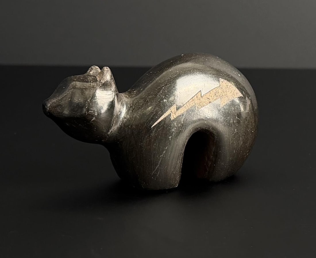 Jane Baca Santa Clara Pueblo Pottery Bear: 3 1/4" by 1 7/8" by 1 1/2".