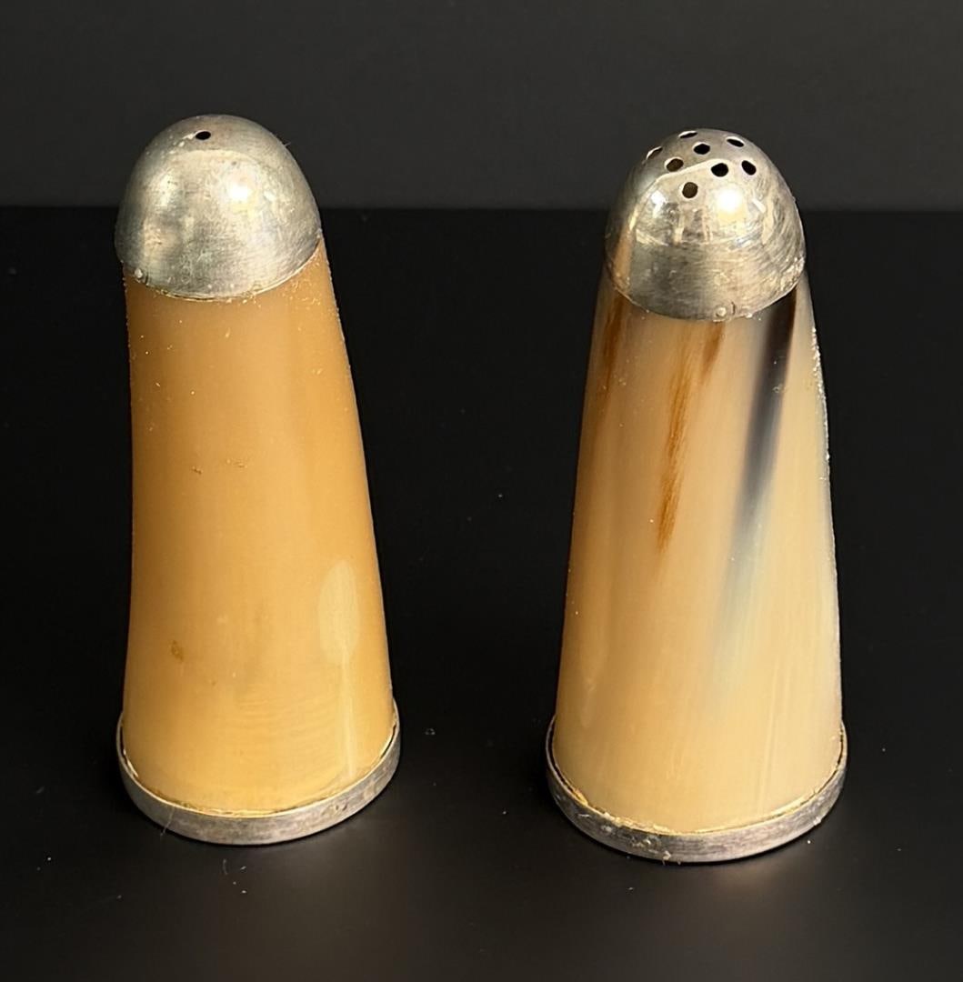 Steer Horn Salt and Pepper Shakers: 1 3/4" by 1 3/4" by 4 1/4".