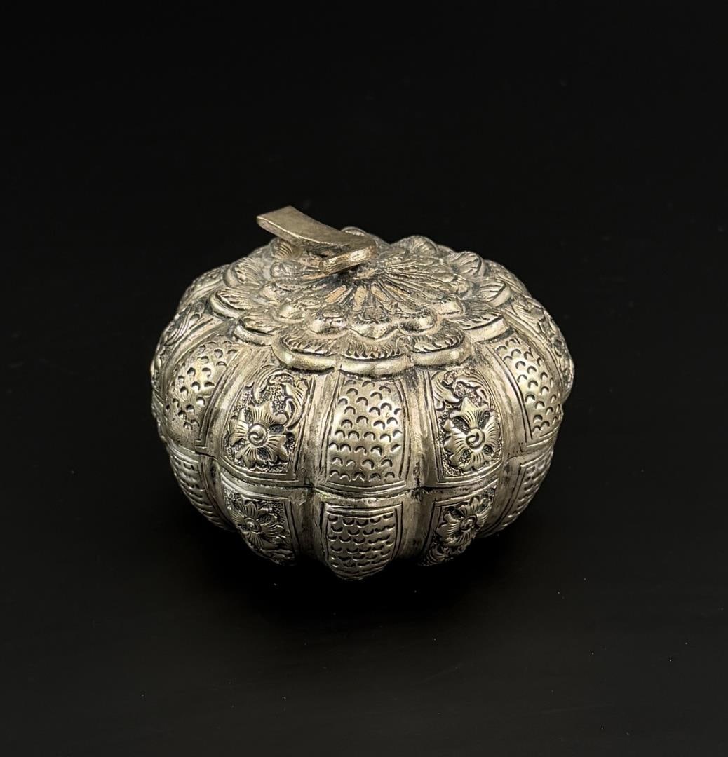 Cambodian Pumpkin Betel Nut Box (1 of 6)